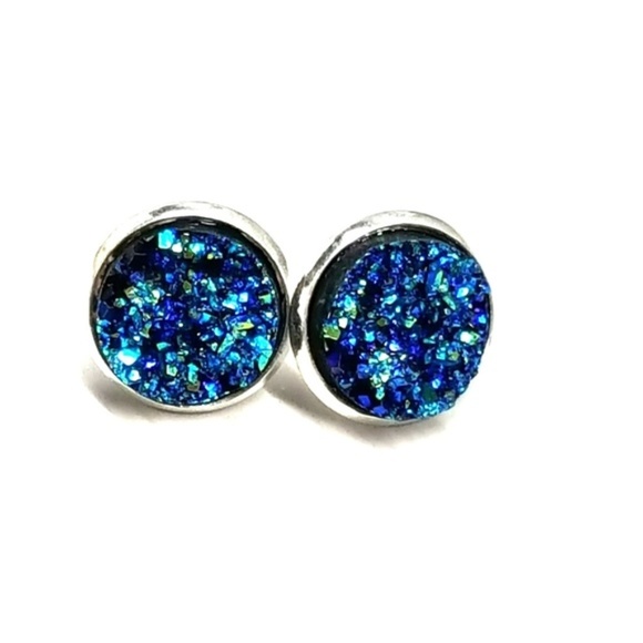 Jewelry - BRAND NEW 💖  Deep aquamarine druzy studs